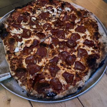 Artista Pizza - half pep, half mushroom and pepperoni pizza - Pizza Near Me - Pitt Meadows, British Columbia Artista Pizza - half pep, half mushroom and pepperoni pizza - Pizza Near Me - Pitt Meadows, British Columbia