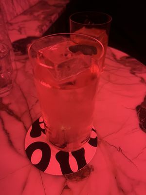 Bisou. by null