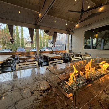 Cafe Dantorels - Outdoor patio - Cafes Near Me - Sacramento, California Cafe Dantorels - Outdoor patio - Cafes Near Me - Sacramento, California