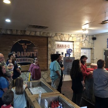 B-Daddy's BBQ - Inside - Barbeque Near Me - Helotes, Texas