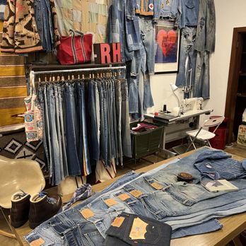 RoundHouse Vintage - Shop Display - Used, Vintage & Consignment Near Me - Houston, Texas RoundHouse Vintage - Shop Display - Used, Vintage & Consignment Near Me - Houston, Texas