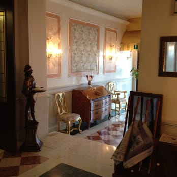 Locanda Vivaldi - Lobby of Hotel Vivaldi - Hotels Near Me - Venezia, VE Locanda Vivaldi - Lobby of Hotel Vivaldi - Hotels Near Me - Venezia, VE