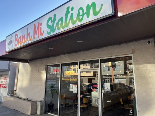 Banh Mi Station by null