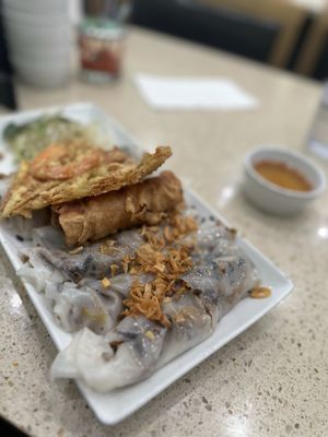 Bánh Cuôn Bún Mộc Ông Ta by null