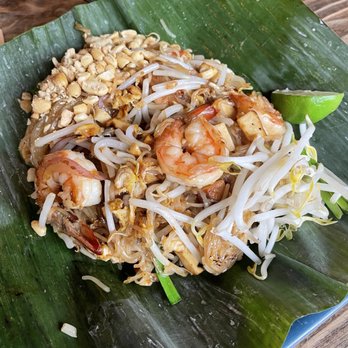 Saranrom Thai - Shrimp pad Thai - Thai Near Me - Elmhurst, New York