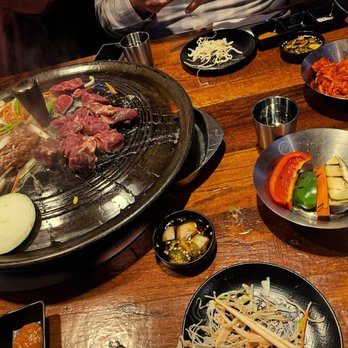Cast Iron Pot Island - Korean Near Me - Staten Island, New York