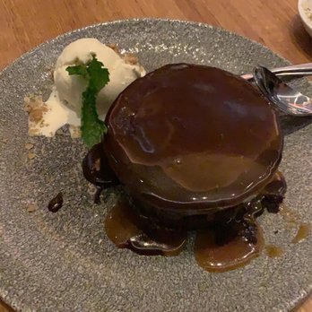 Earls Kitchen + Bar - Sticky Toffee Chocolate Pudding (sooo yummm) - New American Near Me - McLean, Virginia