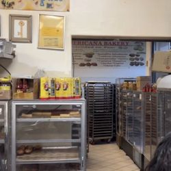 Panamericana Bakery - Clean interior