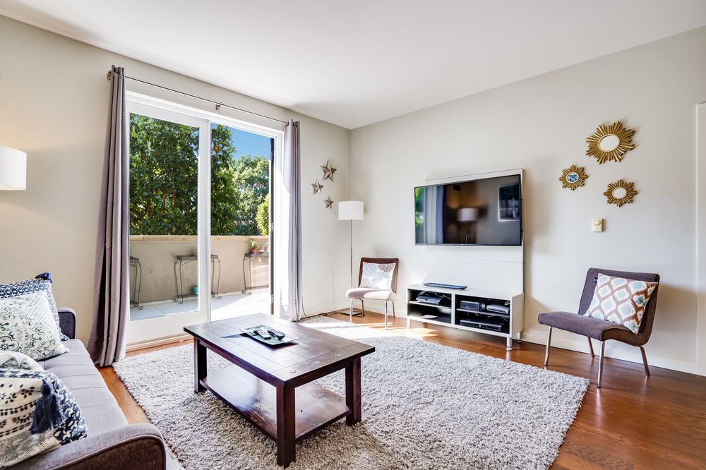 MARY LIU, REALTOR VANGUARD PROPERTIES 16 Photos 1801 Fillmore St