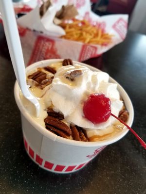 Freddy's Frozen Custard & Steakburgers by null