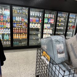 Grocery Outlet - ......