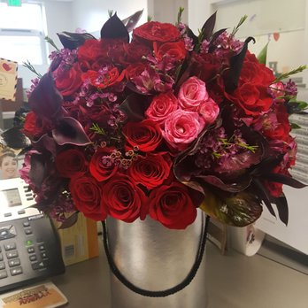 Boxed Flowers & Sweets - Florists Near Me - Glendale, California Boxed Flowers & Sweets - Florists Near Me - Glendale, California