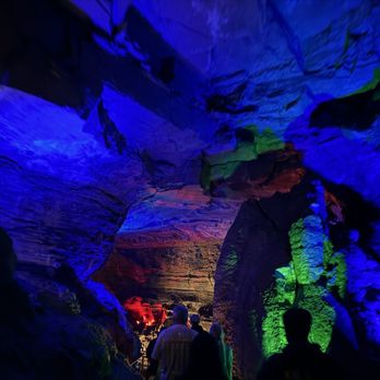 Howe Caverns - Tours Near Me - Howes Cave, New York Howe Caverns - Tours Near Me - Howes Cave, New York