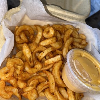 Lefty's Cheesesteaks - Curly fries - Cheesesteaks Near Me