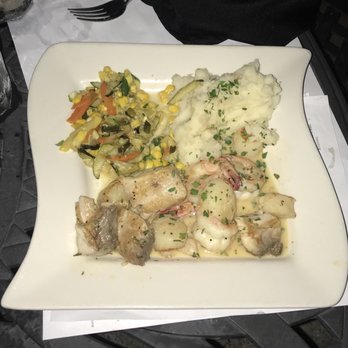 Cap's Place Island Restaurant - Seafood platter - Seafood Near Me - Lighthouse Point, Florida