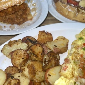 @ The Diner - Chicken & Waffle Sliders, Nutella/Banana/Strawberry Waffle, Tex-Mex Omelette - Breakfast & Brunch Near Me - Orlando, Florida @ The Diner - Chicken & Waffle Sliders, Nutella/Banana/Strawberry Waffle, Tex-Mex Omelette - Breakfast & Brunch Near Me - Orlando, Florida