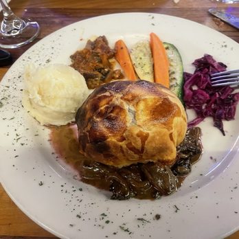 Federicos Grill - Beef Wellington - Wine Bars Near Me - Fremont, California