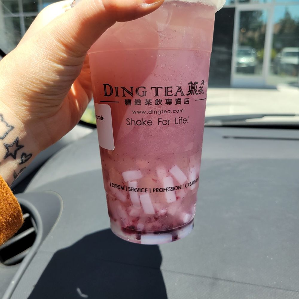 Teatopia - Blueberry lychee lemonade with lychee bits and crystal boba. Perfect for the summer! - Bubble Tea Near Me - Long Beach, California Teatopia - Blueberry lychee lemonade with lychee bits and crystal boba. Perfect for the summer! - Bubble Tea Near Me - Long Beach, California