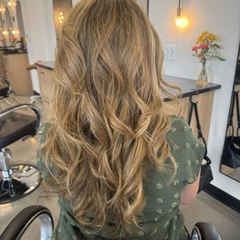 Salon Seventy 44 - Hair Salons Near Me - Franklin, Wisconsin