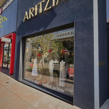 Aritzia - Accessories Near Me - Los Angeles, California Aritzia - Accessories Near Me - Los Angeles, California