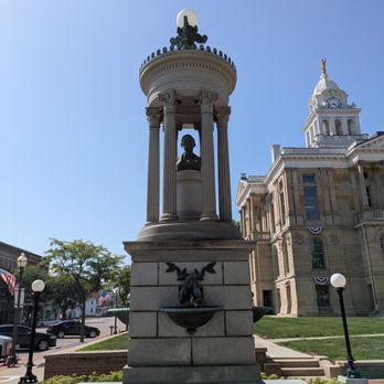 Fayette County Courthouse - Fayette County Courthouse, Washington Court House - Courthouses Near Me - Washington Court House, Ohio Fayette County Courthouse - Fayette County Courthouse, Washington Court House - Courthouses Near Me - Washington Court House, Ohio