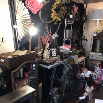 Powell Liberty Antique Mall - Antiques Near Me - Powell, Ohio