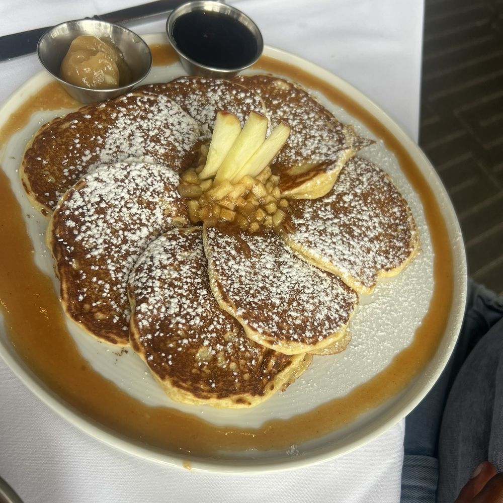 Chart House Prime - Cornmeal Buttermilk Johnny Cakes - Seafood Near Me - Annapolis, Maryland Chart House Prime - Cornmeal Buttermilk Johnny Cakes - Seafood Near Me - Annapolis, Maryland
