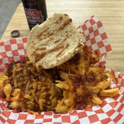 Archies Garage Cafe - BBQ bacon cheeseburger
