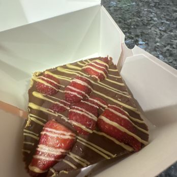 Crumbl - Cupertino - The strawberries are so fresh and delicious - Bakeries Near Me - Cupertino, California Crumbl - Cupertino - The strawberries are so fresh and delicious - Bakeries Near Me - Cupertino, California