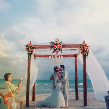 Vacations In Paradise - Travel Agents Near Me - Pflugerville, Texas