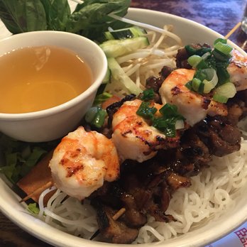 Spring Kitchen - Grilled pork, shrimp and egg roll vermicelli bowl. Very good! - Vietnamese Near Me - Maple Valley, Washington Spring Kitchen - Grilled pork, shrimp and egg roll vermicelli bowl. Very good! - Vietnamese Near Me - Maple Valley, Washington