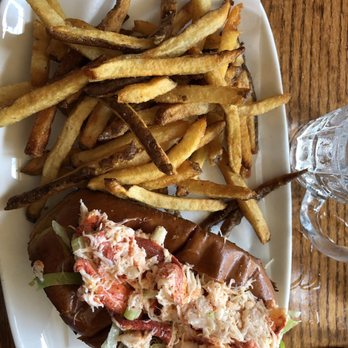 The Shanty - Lobster roll - New American Near Me - Warwick, Rhode Island