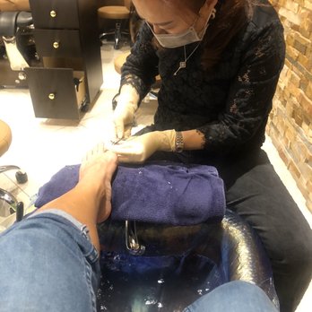 Venetian Nail Spa - Pedicure station - Nail Salons Near Me - Hollywood, Florida Venetian Nail Spa - Pedicure station - Nail Salons Near Me - Hollywood, Florida