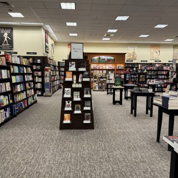 Barnes & Noble - Bookstores Near Me - Williamsburg, Virginia Barnes & Noble - Bookstores Near Me - Williamsburg, Virginia