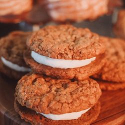 Middle Street Foods - Oatmeal cream pies