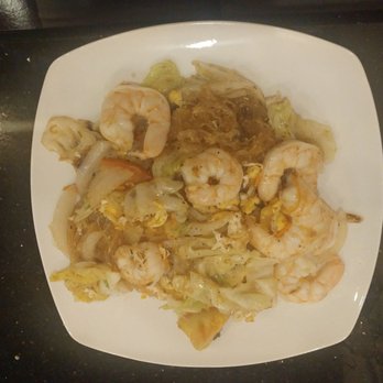 Savory Thai - This is the pad woon sen with shrimp. I found it very appetizing although the shrimp was very plain. - Thai Near Me - Oceanside, California