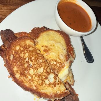 Yard House - Grilled Cheese & Tomato Bisque with added bacon - New American Near Me - Las Vegas, Nevada Yard House - Grilled Cheese & Tomato Bisque with added bacon - New American Near Me - Las Vegas, Nevada