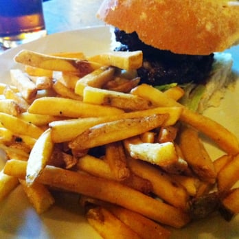 George Inn - Venison burger with lots of chips - Pubs Near Me - Bridport, DOR