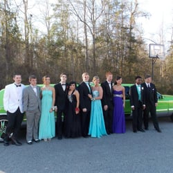 Key Lime Limousines - Our limousine makes for the perfect prom limo.