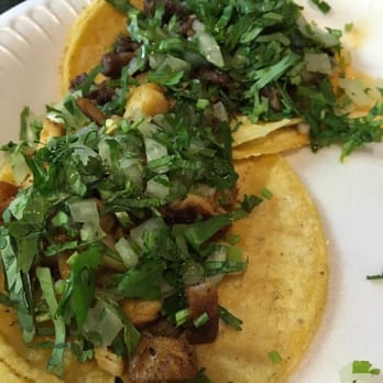 Senor Tacos - Pollo & carne asado... Fresh cilantro, onions and a bit of lime... Yum! - Breakfast & Brunch Near Me - Norco, California