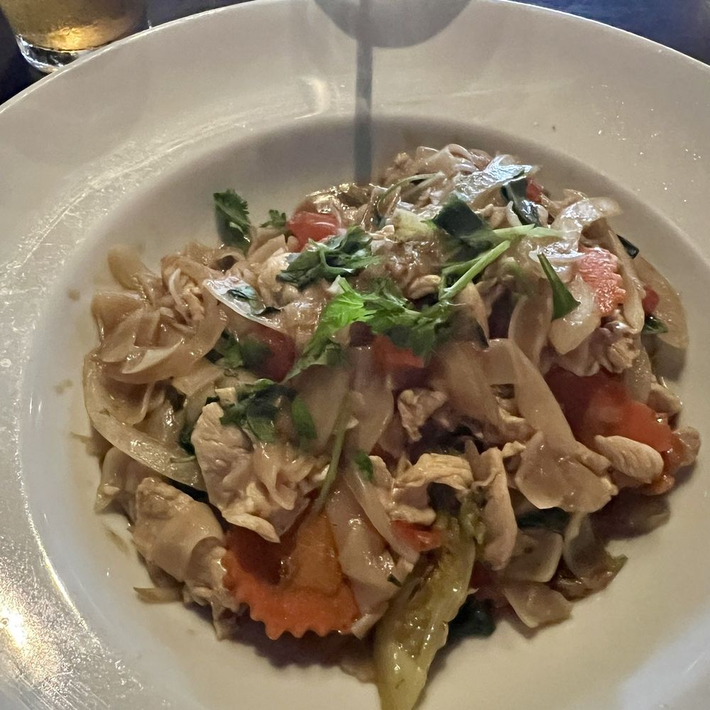 Drunken Poet - Pad Kee Mao (Drunken Noodles) - Sushi Bars Near Me - Sarasota, Florida Drunken Poet - Pad Kee Mao (Drunken Noodles) - Sushi Bars Near Me - Sarasota, Florida
