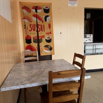 Sushi Hut & Boba - Table - Bubble Tea Near Me - Addison, Illinois Sushi Hut & Boba - Table - Bubble Tea Near Me - Addison, Illinois