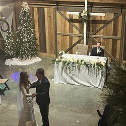 The Pearl at Crawford Farm - Creative Altar