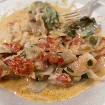 Del Sol Mexican Restaurante - Shrimp and crab meat, pico de gallo and white queso cheese leftovers. Yum!! - Mexican Near Me - Laurel, Mississippi