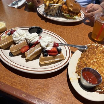 Bella’s Diner - French toast - Coffee & Tea Near Me - Bakersfield, California