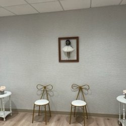 Gold Pediatrics - How cure are these chairs???