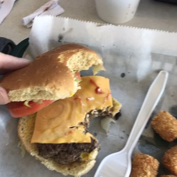 Tootie's Restaurant - Cheeseburger and tots - New American Near Me - Bristol, Tennessee
