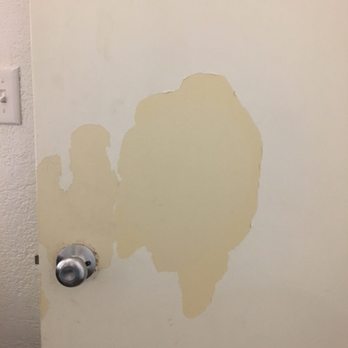 Motel 6 - Paint falling off - Hotels Near Me - Red Bluff, California