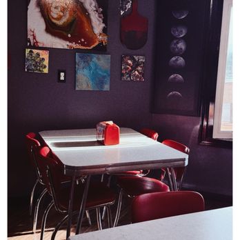 Mapa's Boli - Interior dining area - Pizza Near Me - East York, Pennsylvania