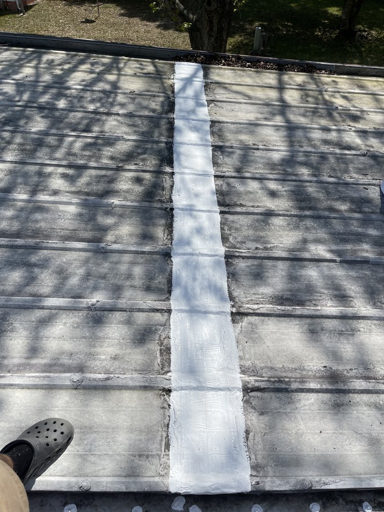 Slide of Joe’s Aluminum, Screen & Vinyl Repair